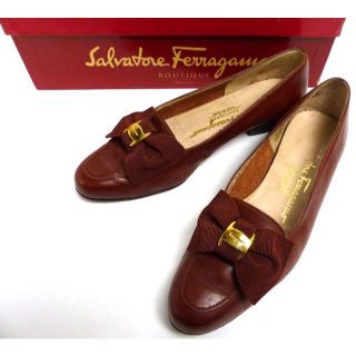 サルヴァトーレフェラガモ(Salvatore Ferragamo)のサルヴァトーレ フェラガモ /ヴァラリボンレザーパンプス21.5-22cm(ローファー/革靴)