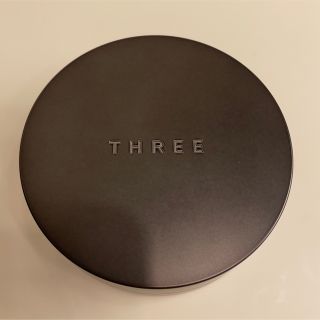 スリー(THREE)のTHREE アドバンスドエシリアルスムースオペレータールースパウダー　02(フェイスパウダー)