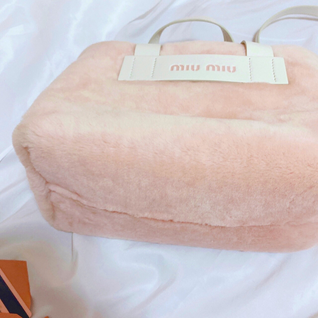 miumiu  ファーバッグ トートバッグ  ミュウミュウ ピンク　ハンドバッグ