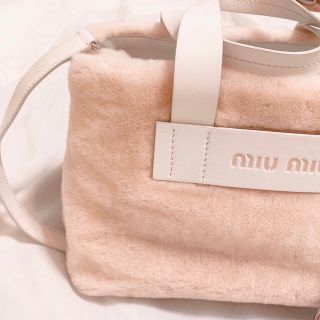 miumiu  ファーバッグ トートバッグ  ミュウミュウ ピンク　ハンドバッグ