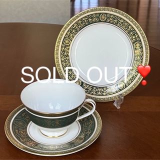 ロイヤルドルトン(Royal Doulton)のロイヤルドルトン★ヴァンボローグリーン★トリオ(食器)