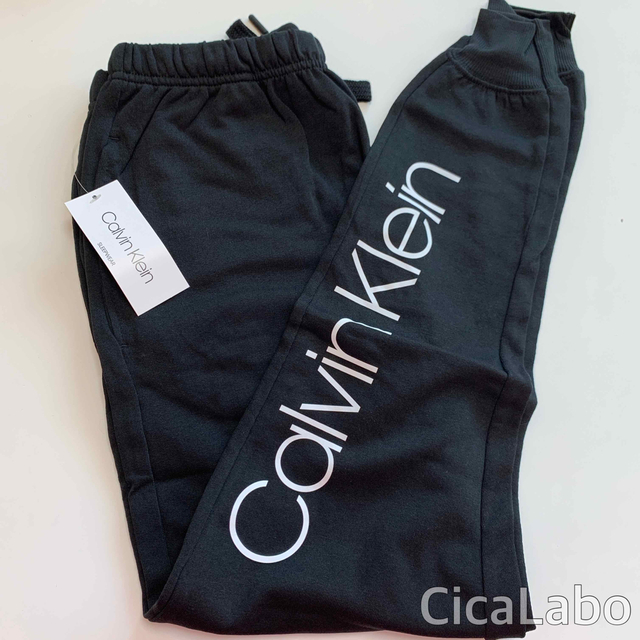 Calvin Klein(カルバンクライン)の【新品】カルバンクライン ロゴ ジョガーパンツ ブラック L メンズのパンツ(ワークパンツ/カーゴパンツ)の商品写真