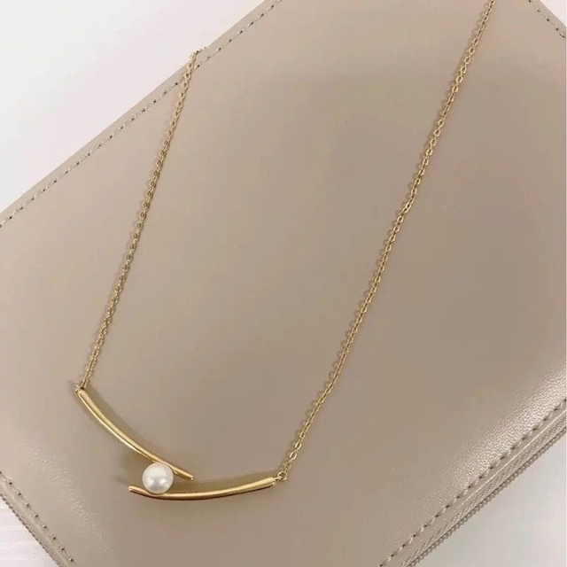 DEUXIEME CLASSE(ドゥーズィエムクラス)のcurved bars pearl necklace 18kgp レディースのアクセサリー(ネックレス)の商品写真