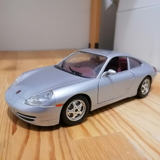 Porsche(ポルシェ)のポルシェ　911 カレラ　1997 ブラゴ　ミニカー　1/24 エンタメ/ホビーのおもちゃ/ぬいぐるみ(ミニカー)の商品写真