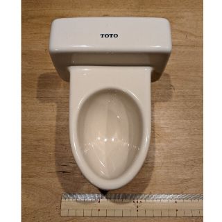 トウトウ(TOTO)のTOTO非売品ミニチュア便器トイレ色見本ベージュ陶器製(その他)