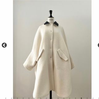 ⭐︎てん⭐︎様専用poncho coat ivory新品未使用ポンチョコート(ポンチョ)