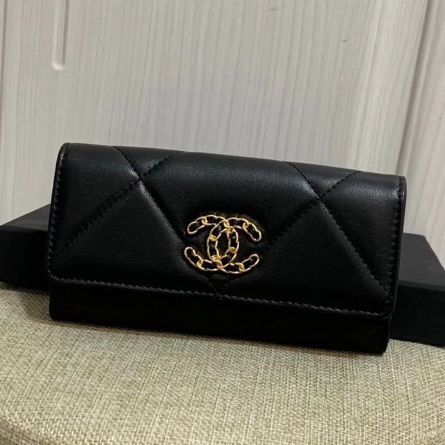 新作商品 CHANEL - シャネル 19 マトラッセ ラムスキン フラップ