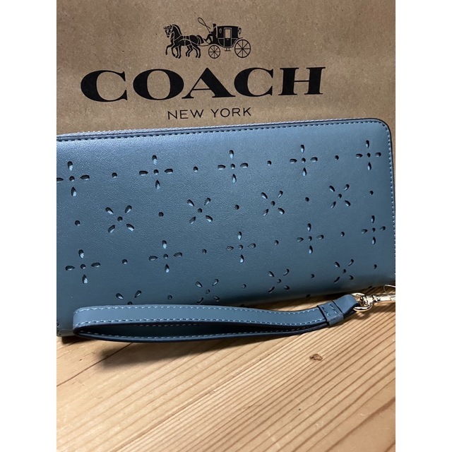 COACH - 長財布 アウトレット COACH エメラルドグリーン パンチング 花