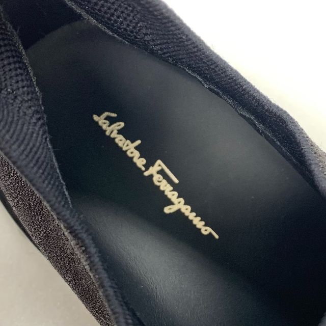 Salvatore Ferragamo(サルヴァトーレフェラガモ)の5597 未使用 フェラガモ ファブリック ビーズ スニーカー ブラック レディースの靴/シューズ(スニーカー)の商品写真