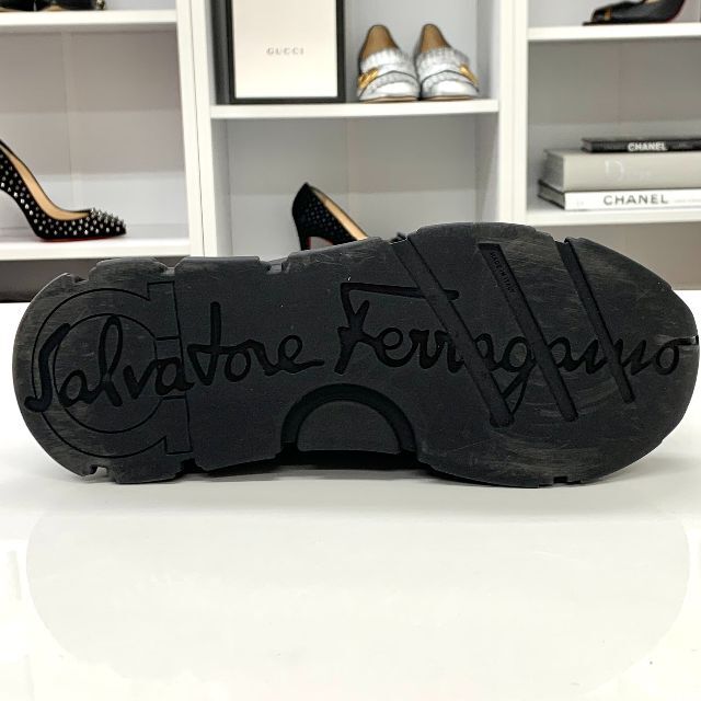 Salvatore Ferragamo(サルヴァトーレフェラガモ)の5598 フェラガモ メッシュ ガンチーニ スニーカー ブラック レディースの靴/シューズ(スニーカー)の商品写真