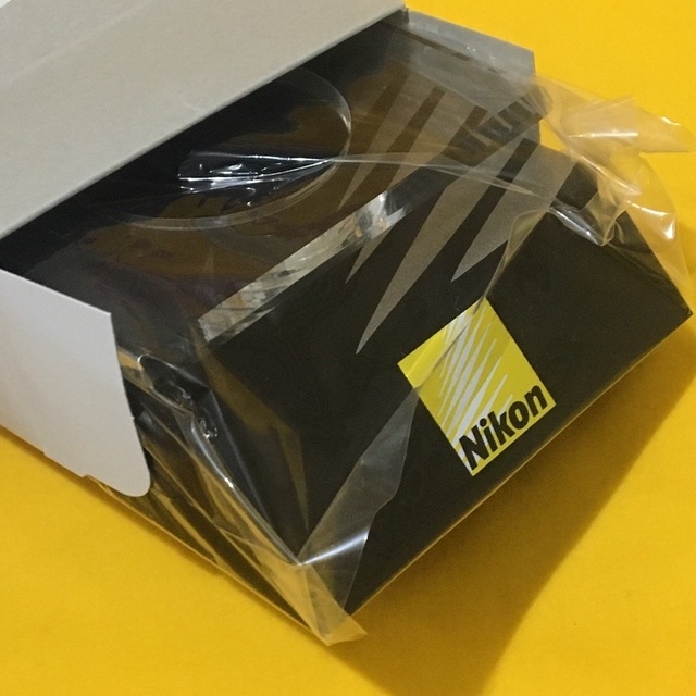 Nikon(ニコン)のNIKON 珍品 店頭用什器 非売品 レンズディスプレイ台 新品未使用 スマホ/家電/カメラのカメラ(レンズ(単焦点))の商品写真