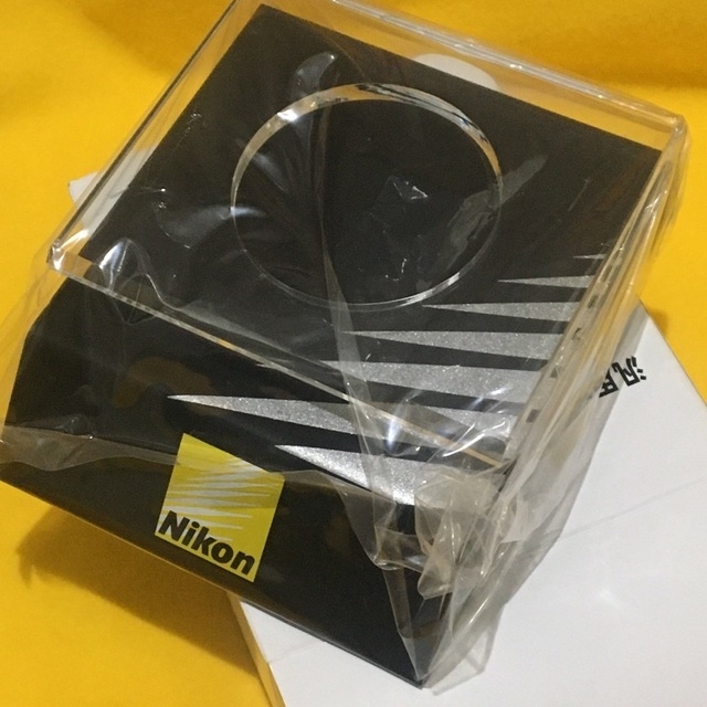 Nikon(ニコン)のNIKON 珍品 店頭用什器 非売品 レンズディスプレイ台 新品未使用 スマホ/家電/カメラのカメラ(レンズ(単焦点))の商品写真