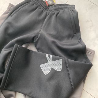 アンダーアーマー(UNDER ARMOUR)のズボン(パンツ/スパッツ)