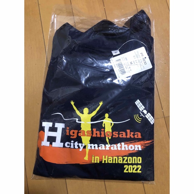 第二回東大阪市民マラソン　参加賞Ｔシャツ　新品未開封 スポーツ/アウトドアのランニング(ウェア)の商品写真