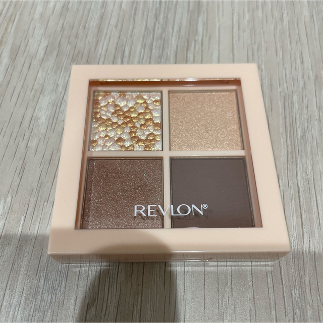 REVLON(レブロン)の[美品]レブロン ダズル アイシャドウ クアッド 01 グレイジングブラウン コスメ/美容のベースメイク/化粧品(アイシャドウ)の商品写真