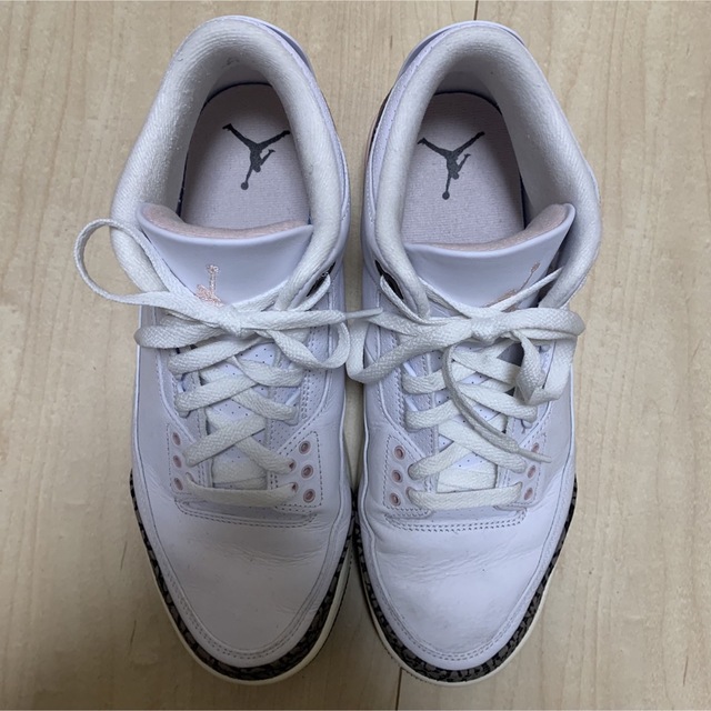 Jordan Brand（NIKE）(ジョーダン)のAIR JORDAN 3 RETRO WHITE/MOCHA メンズの靴/シューズ(スニーカー)の商品写真