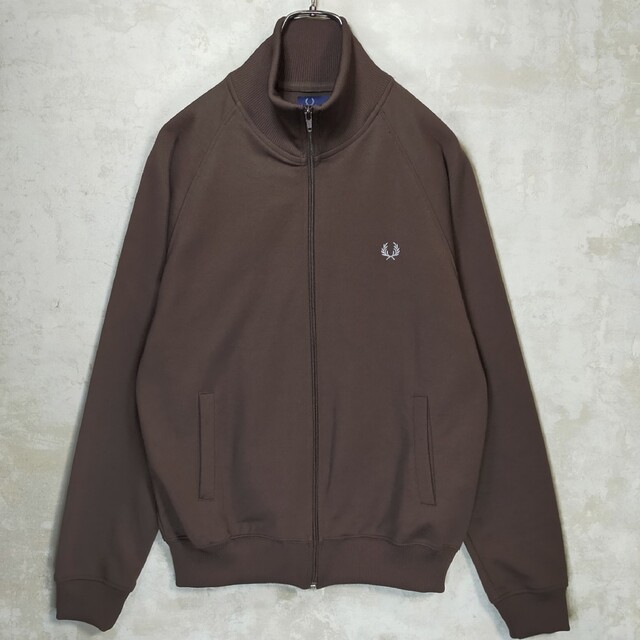 FRED PERRY(フレッドペリー)の【人気カラー】フレッドペリー M トラックジャケット ブラウン 茶色 白 ロゴ メンズのトップス(ジャージ)の商品写真