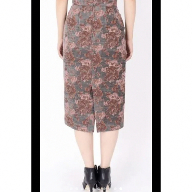 Khaju(カージュ)のSHIPS シップス Khaju  花柄刺繍スカート ジャガードスカート レディースのスカート(ロングスカート)の商品写真