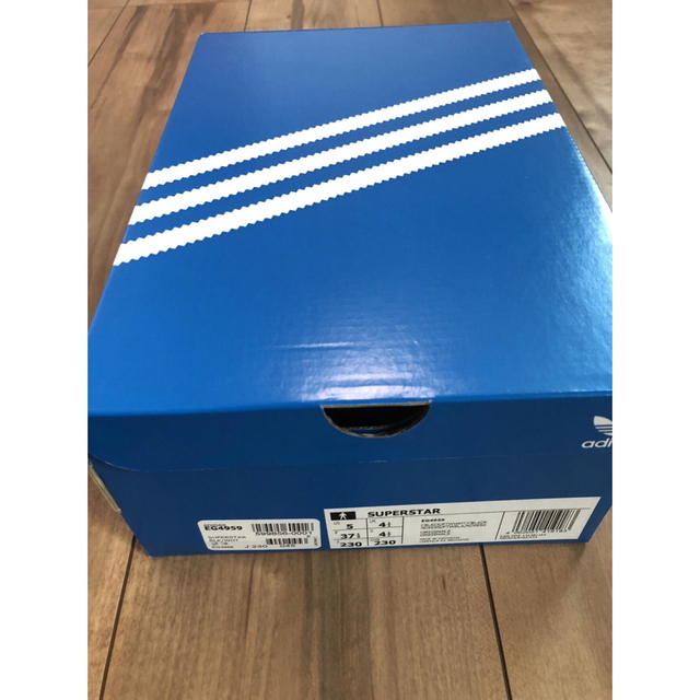 adidas(アディダス)のラスト１点【23.0★新品】アディダス　スーパースター　EG4959 国内正規品 レディースの靴/シューズ(スニーカー)の商品写真