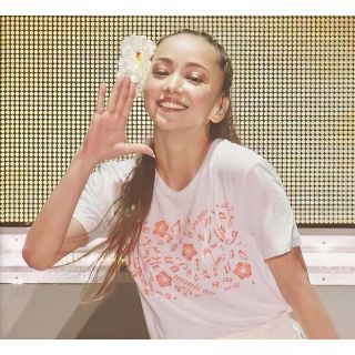 安室ちゃん沖縄25周年ハイビスカスTシャツ(安室奈美恵)