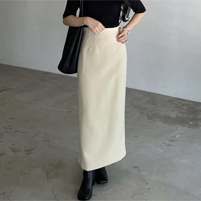 [meeemiiiii様]nairoペンシルロングスカート アイボリー XS レディースのスカート(ロングスカート)の商品写真