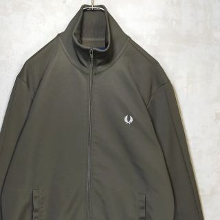 フレッドペリー(FRED PERRY)の【人気カラー】フレッドペリー XL トラックジャケット カーキ 緑 白 ロゴ(ジャージ)