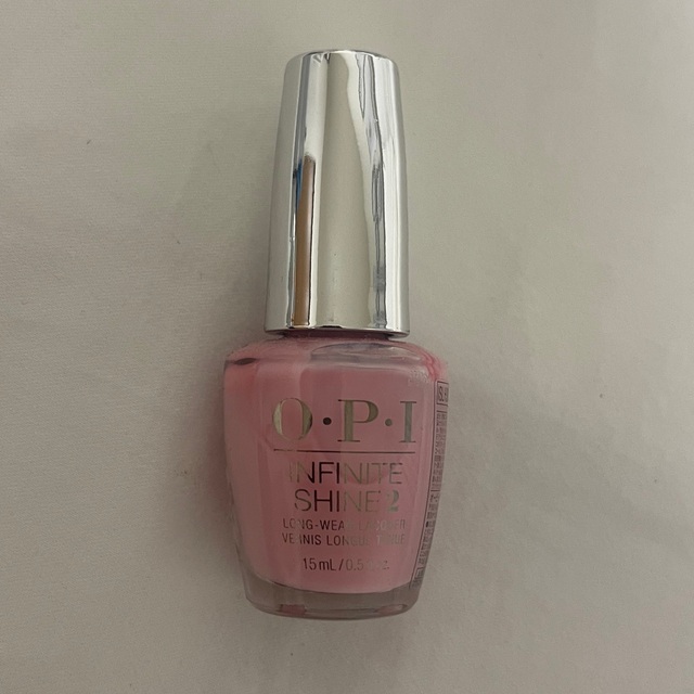 OPI(オーピーアイ)の【未使用品】OPI  インフィニットシャイン 15mL イッツ ア ガール コスメ/美容のネイル(マニキュア)の商品写真