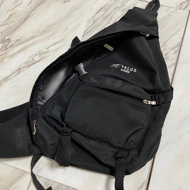 Y2K 00s 企業系 変型 ベルクロデザイン ナイロン ワンショルダーバッグ メンズのバッグ(ショルダーバッグ)の商品写真