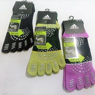 アディダス(adidas)のAミ）3足）25-27）黒緑紫）福助アディダス★5本指アンクルソックス滑り止め付(ウェア)