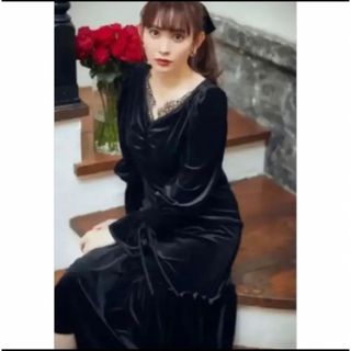 ハーリップトゥ(Her lip to)のHer lip to Lux Velour Lace Midi Dress(ロングワンピース/マキシワンピース)