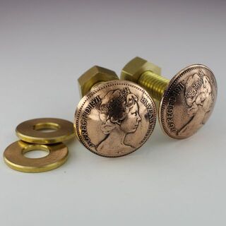 英国 エリザベス 銅貨 コンチョ付 ナンバーボルト 2セット　１ペンス(その他)