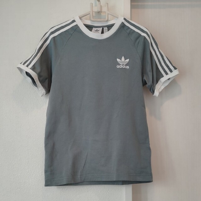 adidas(アディダス)のアディダス オリジナルロゴTシャツ レディースのトップス(カットソー(半袖/袖なし))の商品写真