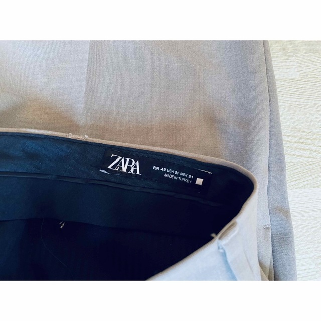 ZARA(ザラ)の【最終値下げ】BTS テテ着用 ZARA プリーツパンツ スラックス メンズのパンツ(スラックス)の商品写真