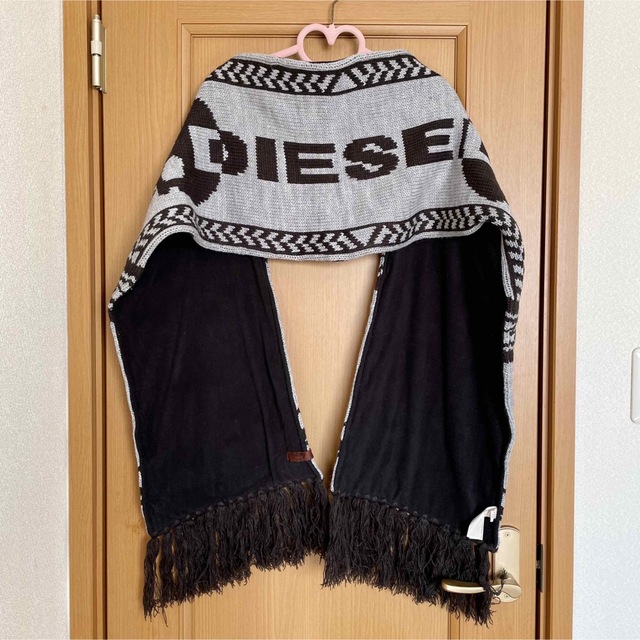 DIESEL(ディーゼル)の美品 DIESEL 革タグ付き マフラー 裏地フリース ディーゼル メンズのファッション小物(マフラー)の商品写真