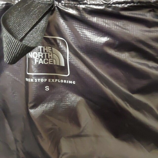 THE NORTH FACE(ザノースフェイス)のTHE NORTH FACE ノースフェイス☆ライトジャケット メンズ S 黒 メンズのジャケット/アウター(ダウンジャケット)の商品写真