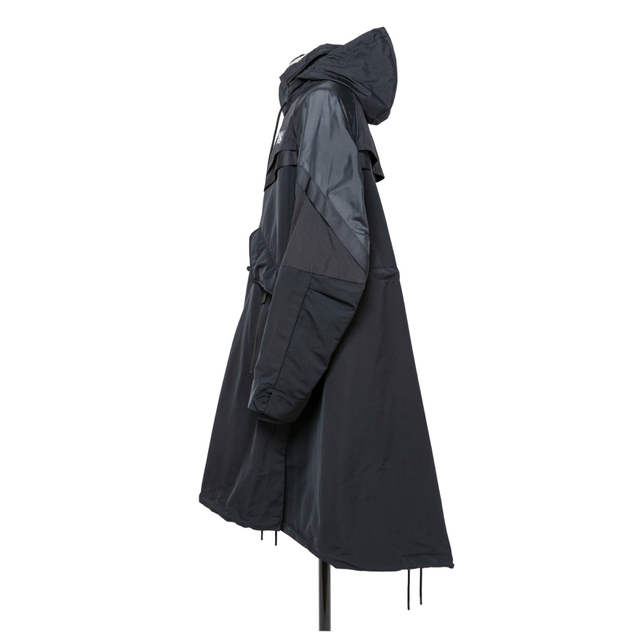sacai(サカイ)のsacai nike 2022 4 XL supreme トレンチ ブラック メンズのジャケット/アウター(トレンチコート)の商品写真