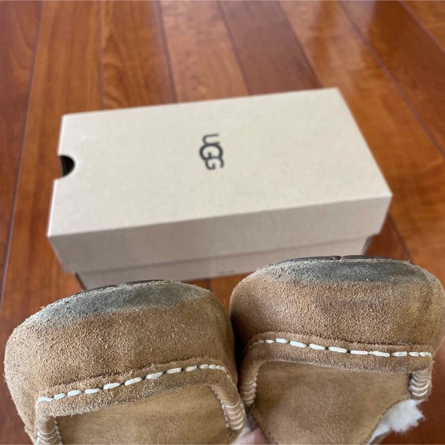 UGG(アグ)のUGG モカシン　チェスナット　24センチ レディースの靴/シューズ(スリッポン/モカシン)の商品写真