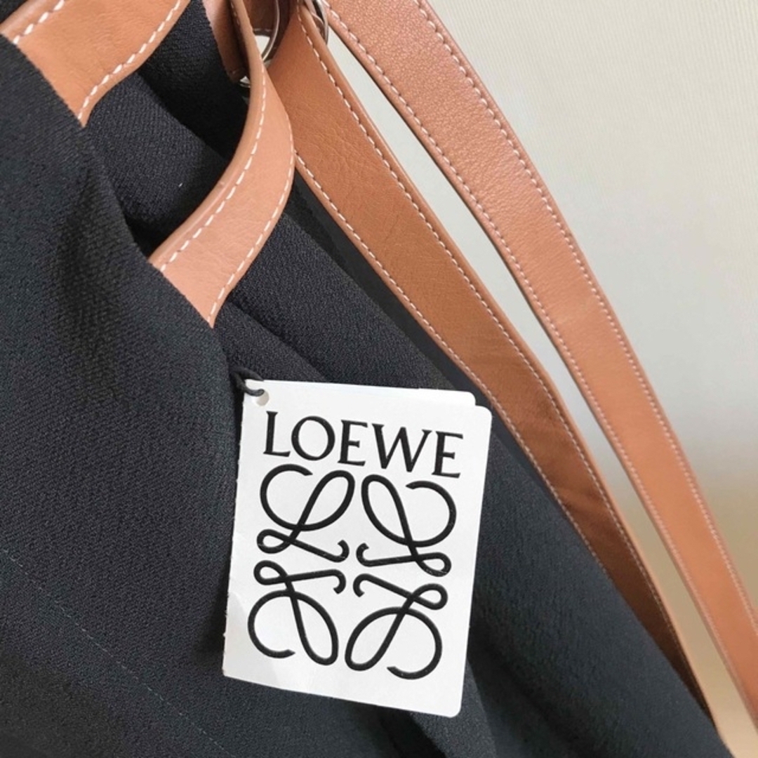 【未使用新品】ロエベ レザーストラップ ロングワンピース 人気 LOEWE