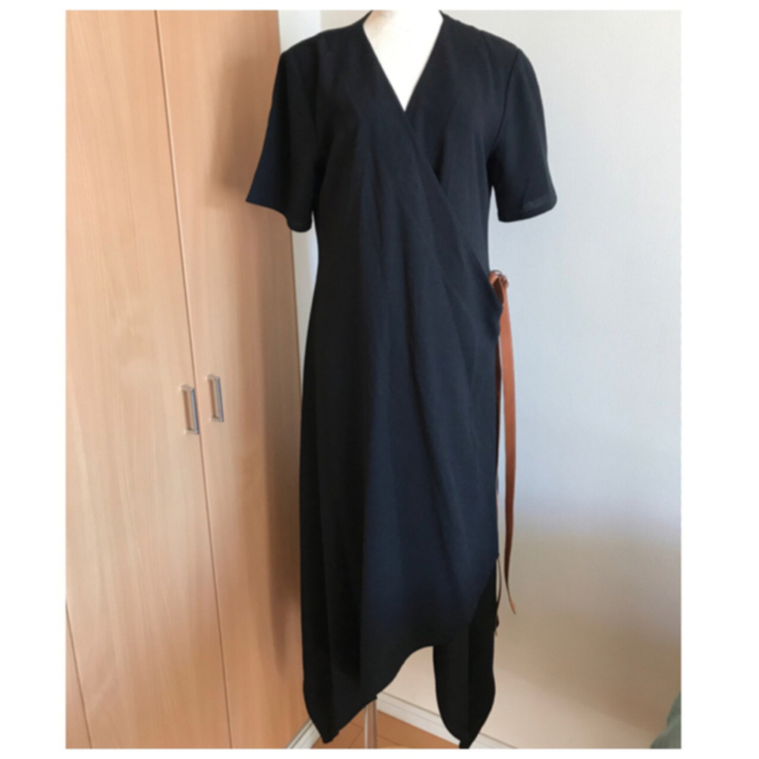 【未使用新品】ロエベ レザーストラップ ロングワンピース 人気 LOEWE