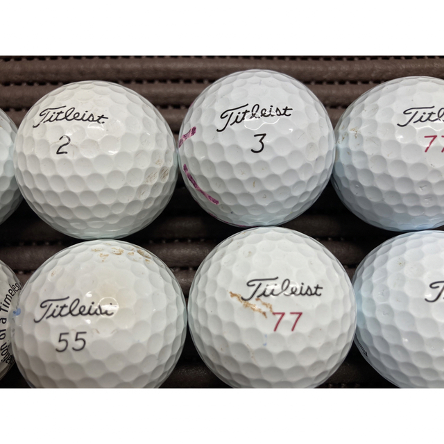 Titleist(タイトリスト)のロストボール　タイトリスト prov1 v1x 30球 チケットのスポーツ(ゴルフ)の商品写真