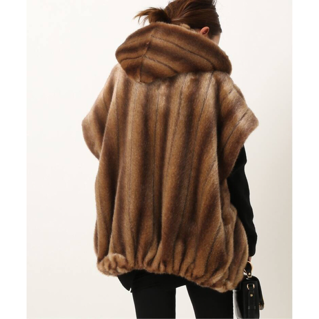 L'Appartement DEUXIEME CLASSE(アパルトモンドゥーズィエムクラス)の【A POINT ETC/アーポワン ウテセ】 FAKE FUR VEST レディースのトップス(ベスト/ジレ)の商品写真