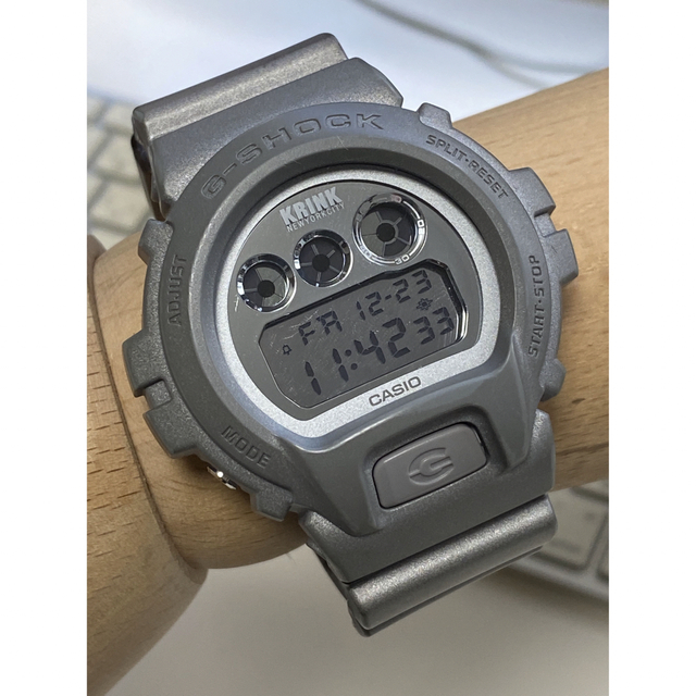 G-SHOCK/限定/DW-6900/時計/KRINK/シルバー/別注/三つ目腕時計(デジタル)