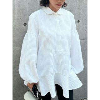 ドゥロワー(Drawer)の美品♡ bow.a ボウエー　KIKYO TUNIC ホワイト(シャツ/ブラウス(長袖/七分))