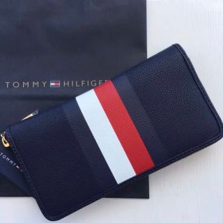 トミーヒルフィガー(TOMMY HILFIGER)のレア品♪★Tommy Hilfiger ユニセックスフラッグロゴレザー長財布(長財布)