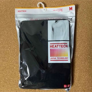 ユニクロ(UNIQLO)の【新品】ユニクロ Vネック ヒートテック Tシャツ 黒色(Tシャツ/カットソー(七分/長袖))