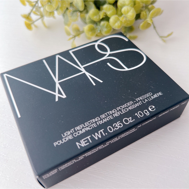 NARS(ナーズ)のNARS ライトリフレクティングセッティングパウダー プレストn コスメ/美容のベースメイク/化粧品(フェイスパウダー)の商品写真