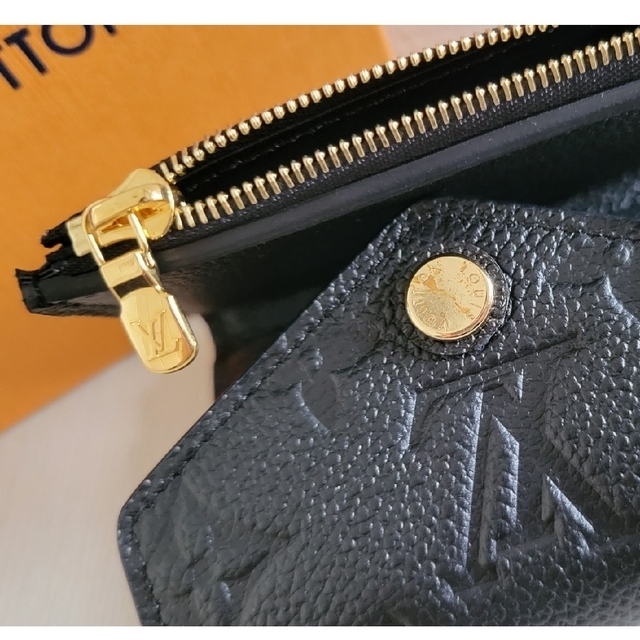 LOUIS VUITTON(ルイヴィトン)のLouis Vuitton ポルトフォイユ ゾエ アンプラント レディースのファッション小物(財布)の商品写真
