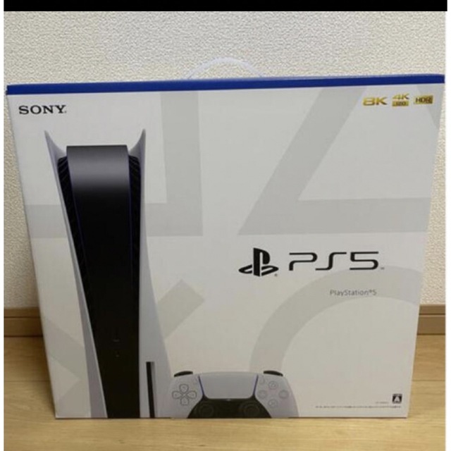 PlayStation(プレイステーション)のPlayStation5 CFI-1200A01 通常盤 エンタメ/ホビーのゲームソフト/ゲーム機本体(家庭用ゲーム機本体)の商品写真