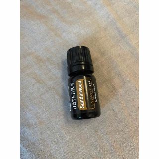 ドテラ(doTERRA)のドテラ　doTERRA サンダルウッド　未使用品(エッセンシャルオイル（精油）)