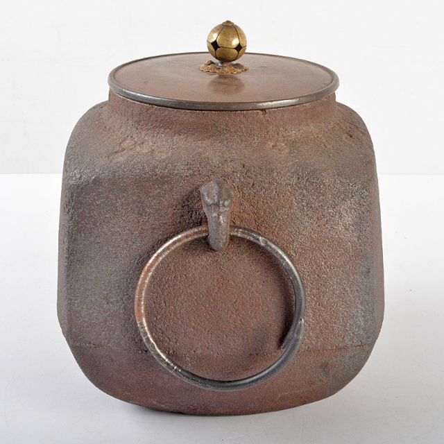 茶道具 釜師 角谷莎村作 万代屋釜 鉄釜 共布共箱 M R5282Bの通販 茶道具 釜師 角谷莎村作 万代屋釜 鉄釜 共布共箱 M R5282Bの通販